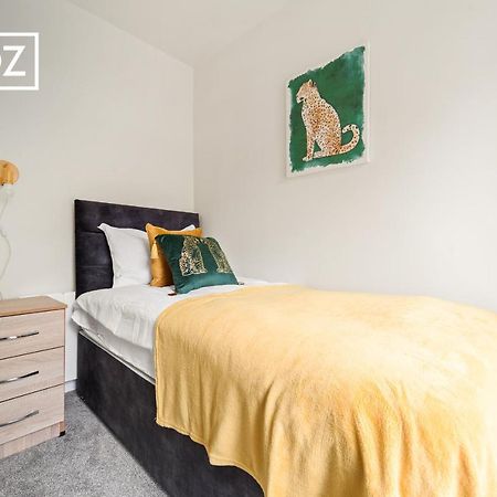 Spacious 4 Bedroom 3 Bath House For Families & Contractors With Free Parking, Fast Wi-Fi & Netflix By Firoz Property Management Leeds  Exterior photo