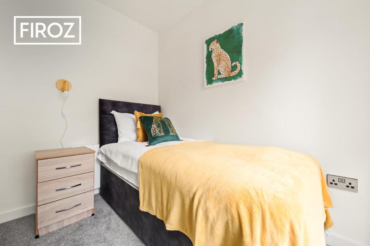 Spacious 4 Bedroom 3 Bath House For Families & Contractors With Free Parking, Fast Wi-Fi & Netflix By Firoz Property Management Leeds  Exterior photo